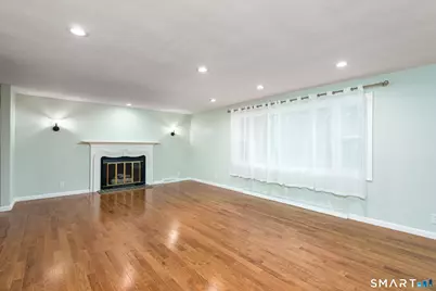 8 Lincoln Avenue, West Hartford, CT 06117 - Photo 9