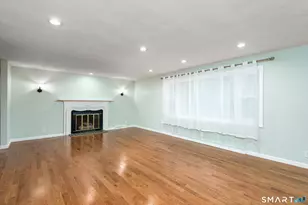 8 Lincoln Ave, West Hartford, CT 06117 - Photo 9