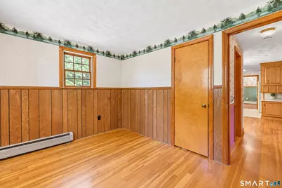 27 Queen Street, Enfield, CT 06082 - Photo 19