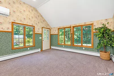 27 Queen Street, Enfield, CT 06082 - Photo 13