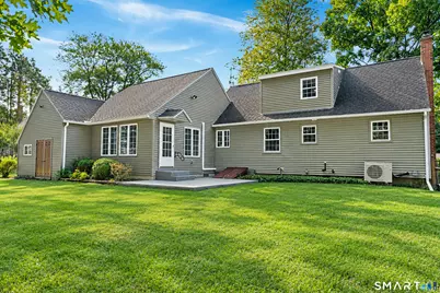 27 Queen Street, Enfield, CT 06082 - Photo 5