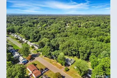 27 Queen Street, Enfield, CT 06082 - Photo 35