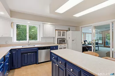 1823 Mountain Road, Suffield, CT 06093 - Photo 9