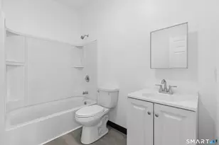 654 Park St, Hartford, CT 06106 - Photo 11