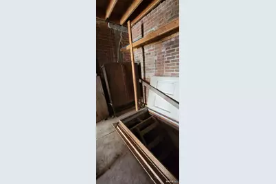 16 East Pearl Street, Torrington, CT 06790 - Photo 5