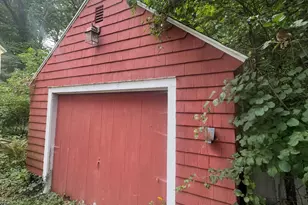 64 Bolton St, Manchester, CT 06042 - Photo 3