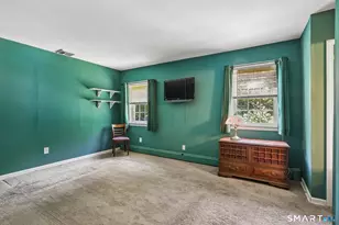 19 Greenacre Dr, Shelton, CT 06484 - Photo 9