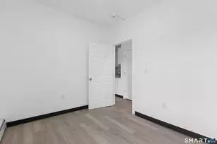 654 Park St, Hartford, CT 06106 - Photo 9