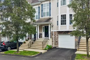 404 Sienna Dr, Danbury, CT 06810 - Photo 1