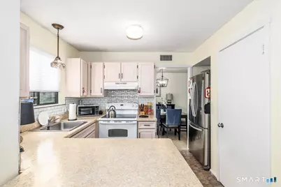 162 Heritage Village #D, Southbury, CT 06488 - Photo 5