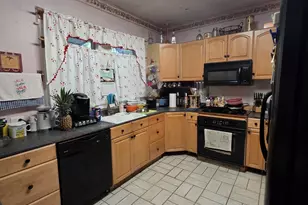 47-49 Whiton St, Windsor Locks, CT 06096 - Photo 11