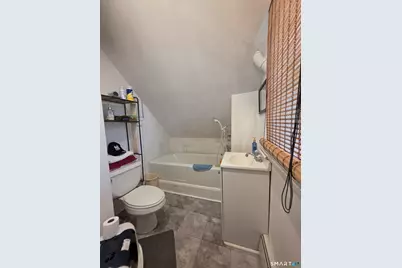 47-49 Whiton Street, Windsor Locks, CT 06096 - Photo 15