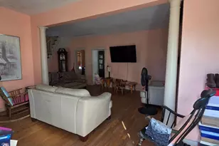 47-49 Whiton St, Windsor Locks, CT 06096 - Photo 3