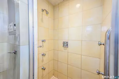 821 Townsend Avenue, New Haven, CT 06512 - Photo 29