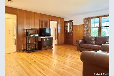 16 Aron Avenue, Waterbury, CT 06708 - Photo 13