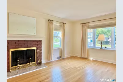 16 Aron Avenue, Waterbury, CT 06708 - Photo 3