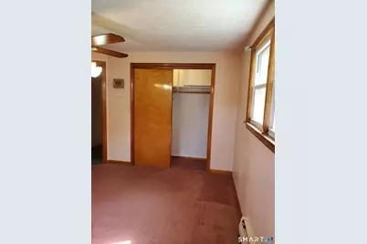 8 Rosanne Street, Enfield, CT 06082 - Photo 9