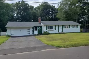 8 Rosanne St, Enfield, CT 06082 - Photo 1