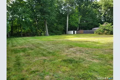 8 Rosanne Street, Enfield, CT 06082 - Photo 3