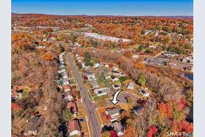 102 Brookside Avenue, Naugatuck, CT 06770 - Photo 9