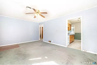 16 Walnut Circle, Windsor Locks, CT 06096 - Photo 5