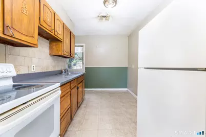 16 Walnut Circle, Windsor Locks, CT 06096 - Photo 13