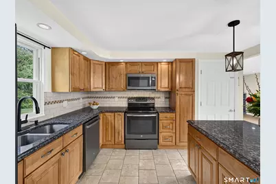 527 Clintonville Road, North Haven, CT 06473 - Photo 19