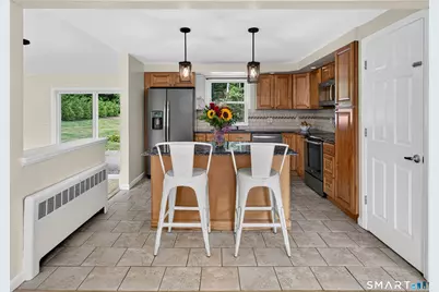 527 Clintonville Road, North Haven, CT 06473 - Photo 13