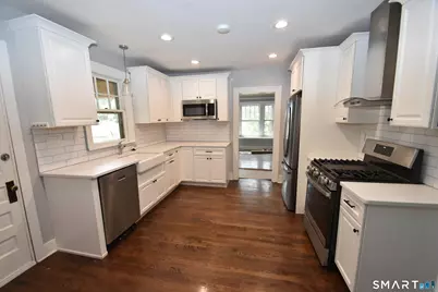 880 South Quaker Lane, West Hartford, CT 06110 - Photo 7