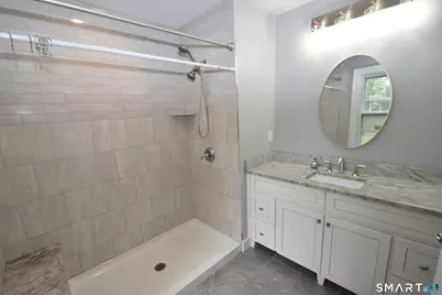 880 South Quaker Lane, West Hartford, CT 06110 - Photo 15
