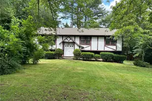 549 W Woods Rd, Hamden, CT 06518 - Photo 1