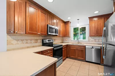 122 Green Hill Lane, Cheshire, CT 06410 - Photo 5