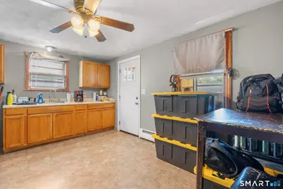 50 Smith Street, New Britain, CT 06053 - Photo 9