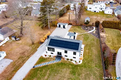 17 College Street, Old Saybrook, CT 06475 - Photo 13