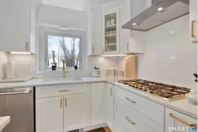 17 College Street, Old Saybrook, CT 06475 - Photo 3