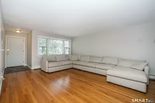 157 Quaker Ln S, West Hartford, CT 06119 - Photo 3