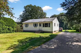 416 Cherry Ln, Montville, CT 06370 - Photo 3