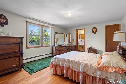 429 Mountain Road, West Hartford, CT 06107 - Photo 17