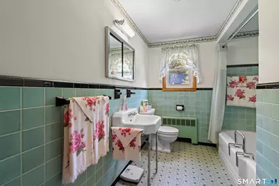 429 Mountain Road, West Hartford, CT 06107 - Photo 15