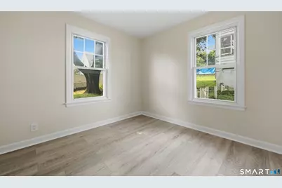 34 Corona Drive, Waterbury, CT 06708 - Photo 5