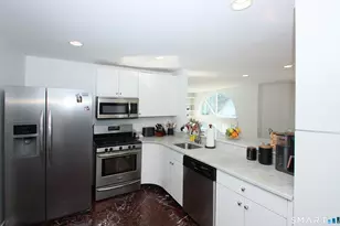 14 Harbour Close, New Haven, CT 06519 - Photo 15
