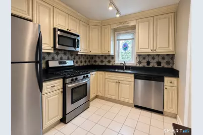 55 Glenrock, Norwalk, CT 06850 - Photo 9