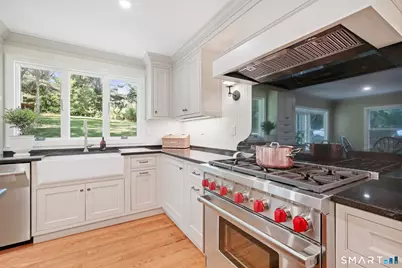 5 Dominique Lane, Simsbury, CT 06070 - Photo 7