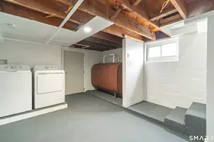 43 Breyer Ave, Bridgeport, CT 06606 - Photo 17