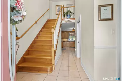 44 Sophia Court, Meriden, CT 06450 - Photo 3