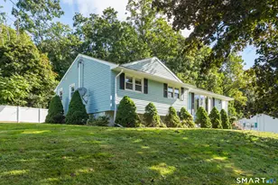 9 Robin Dr, East Haven, CT 06513 - Photo 3