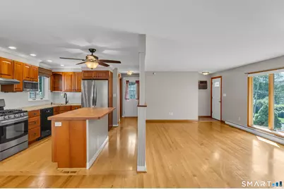 9 Robin Drive, East Haven, CT 06513 - Photo 5