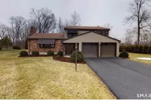 204 Willowcrest Dr, Windsor, CT 06095 - Photo 1