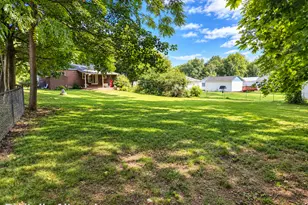 14 Cricket Rd, East Windsor, CT 06088 - Photo 7