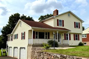 57 Arbutus St, Middletown, CT 06457 - Photo 3